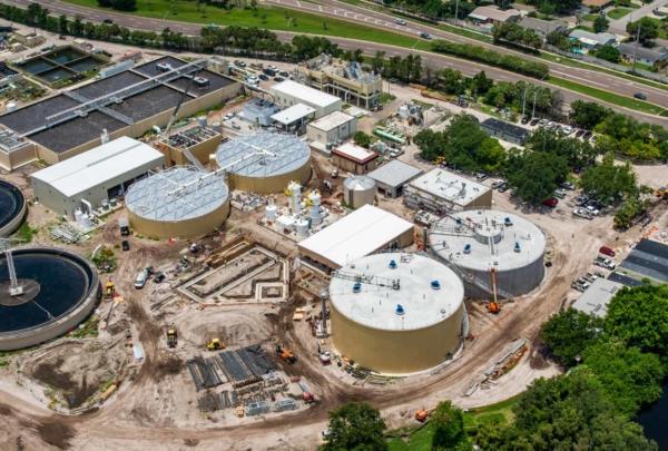 Aerial photo of Southwest 水 Reclamation Facility while under construction